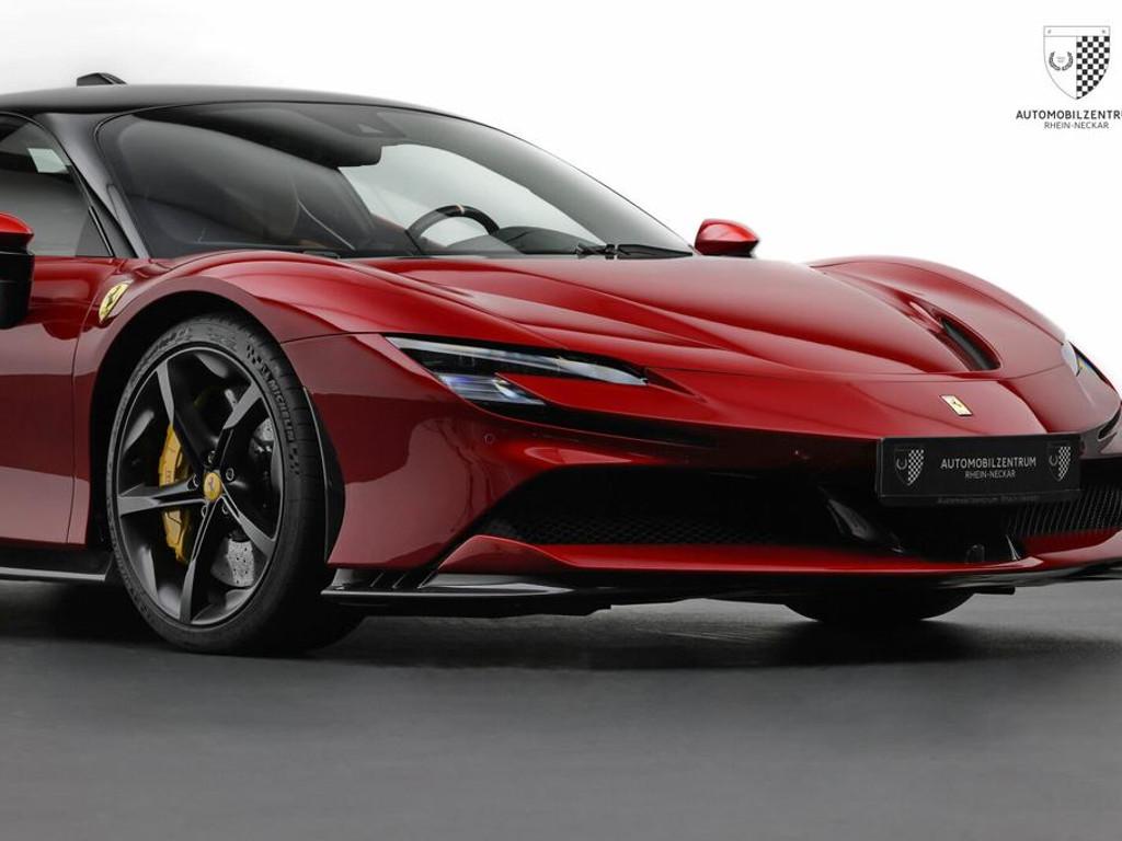 Ferrari SF90