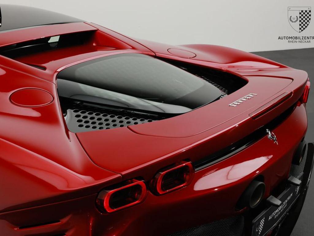 Ferrari SF90