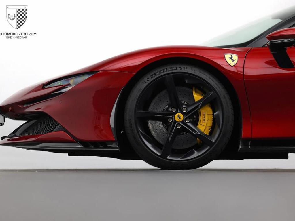 Ferrari SF90