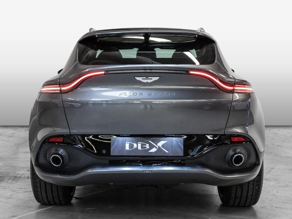 Aston Martin DBX