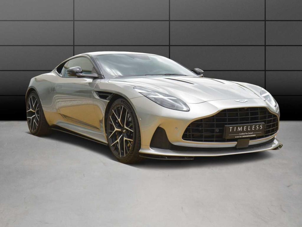 Aston Martin DB12