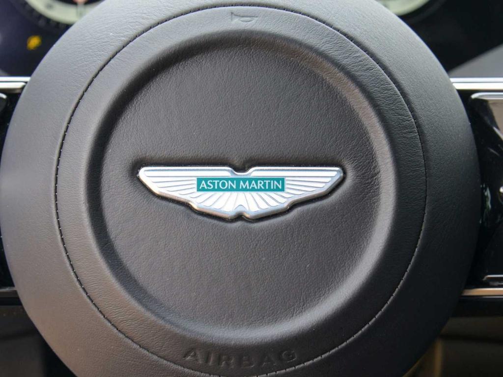 Aston Martin DB12