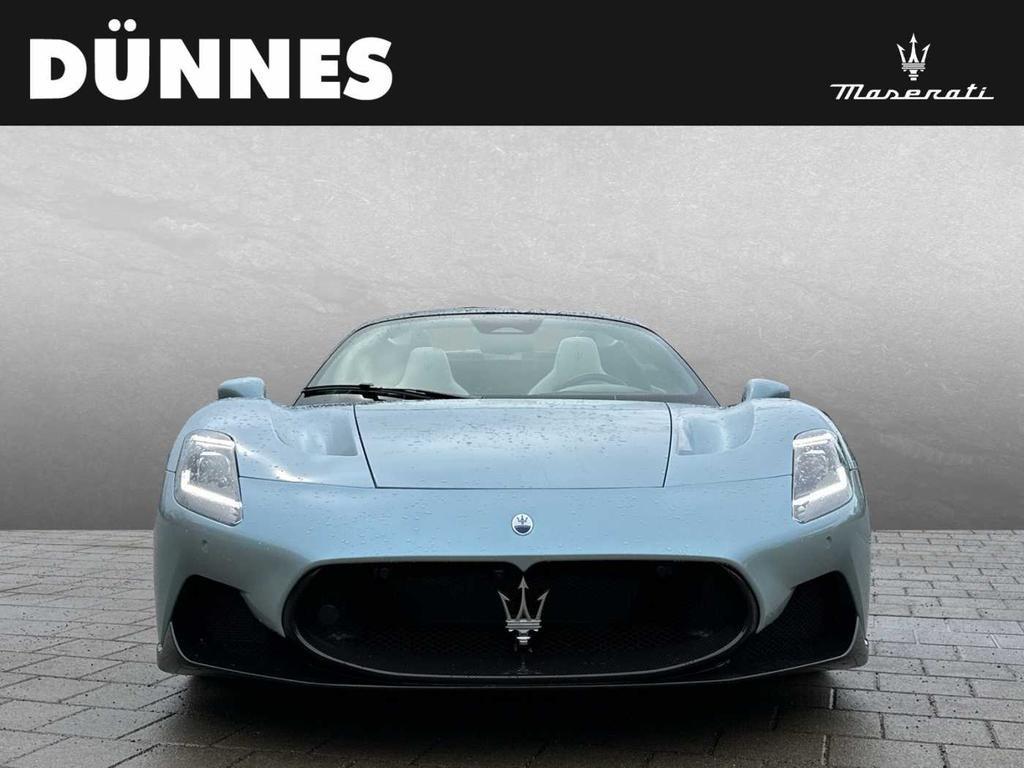 Maserati MC20