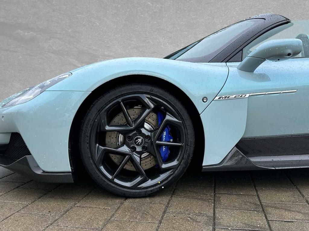 Maserati MC20