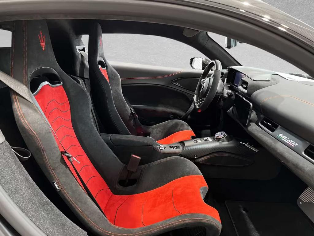 Maserati MC20