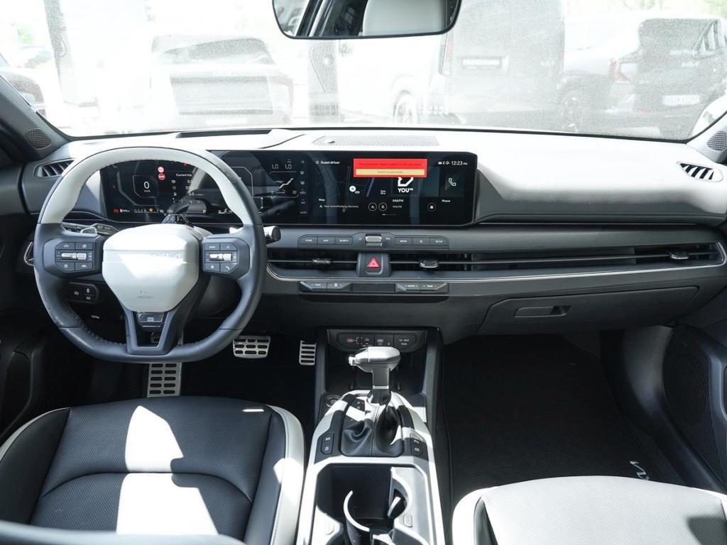 Kia K4