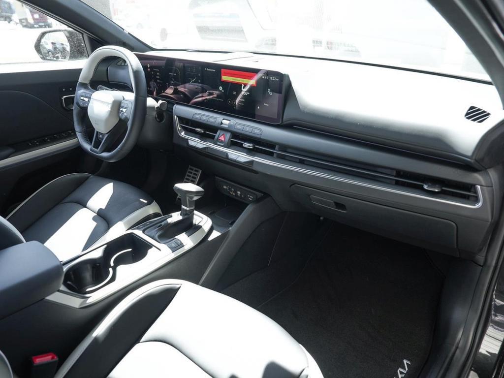 Kia K4
