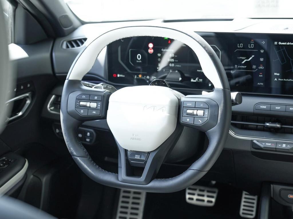 Kia K4