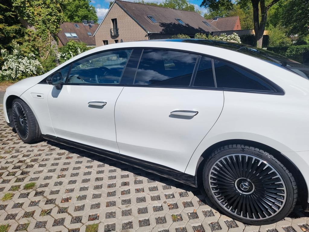 Mercedes-Benz EQE