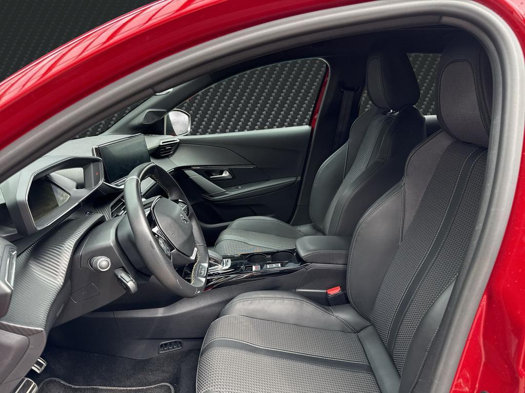 Peugeot e-208