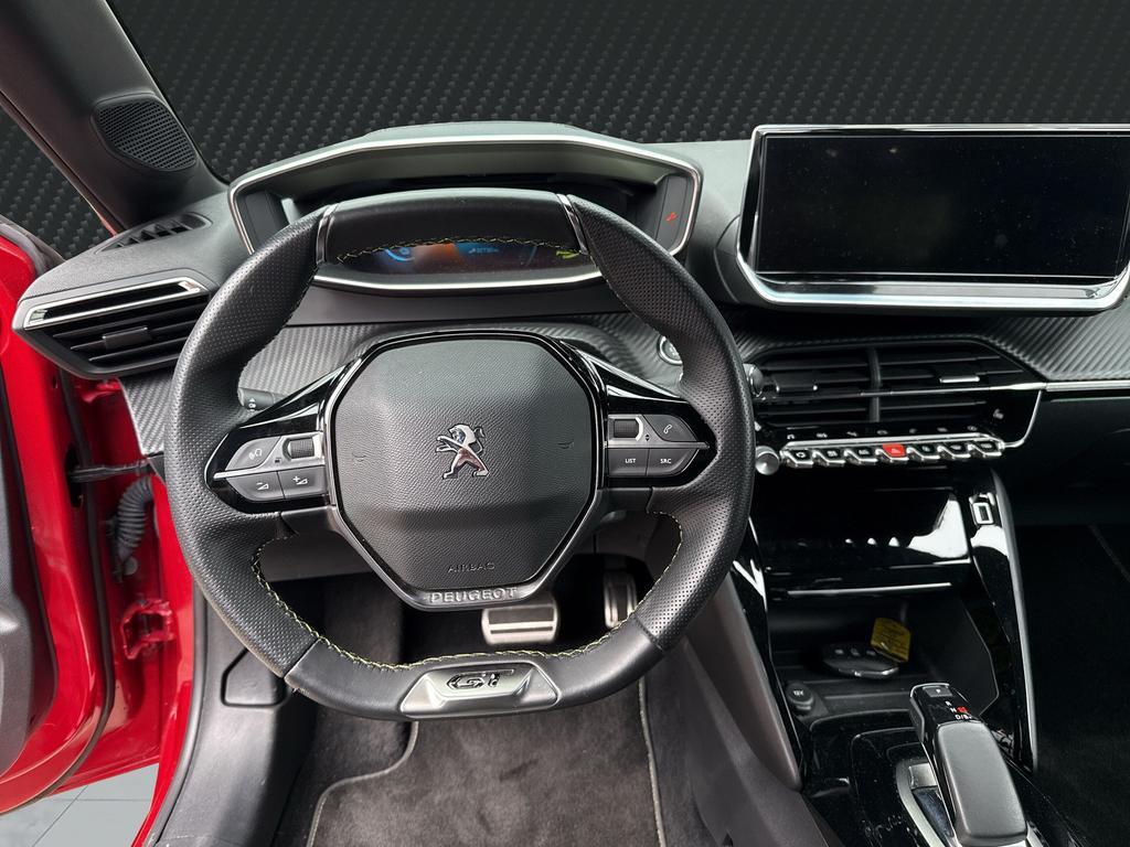 Peugeot e-208