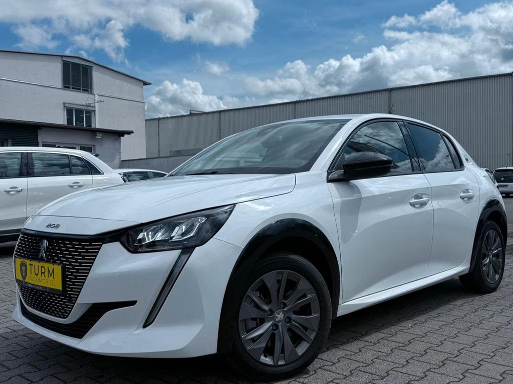 Peugeot e-208