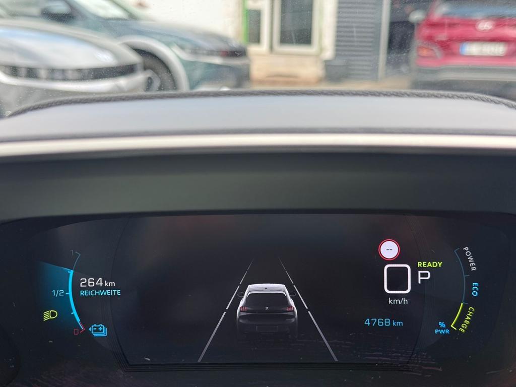 Peugeot e-208