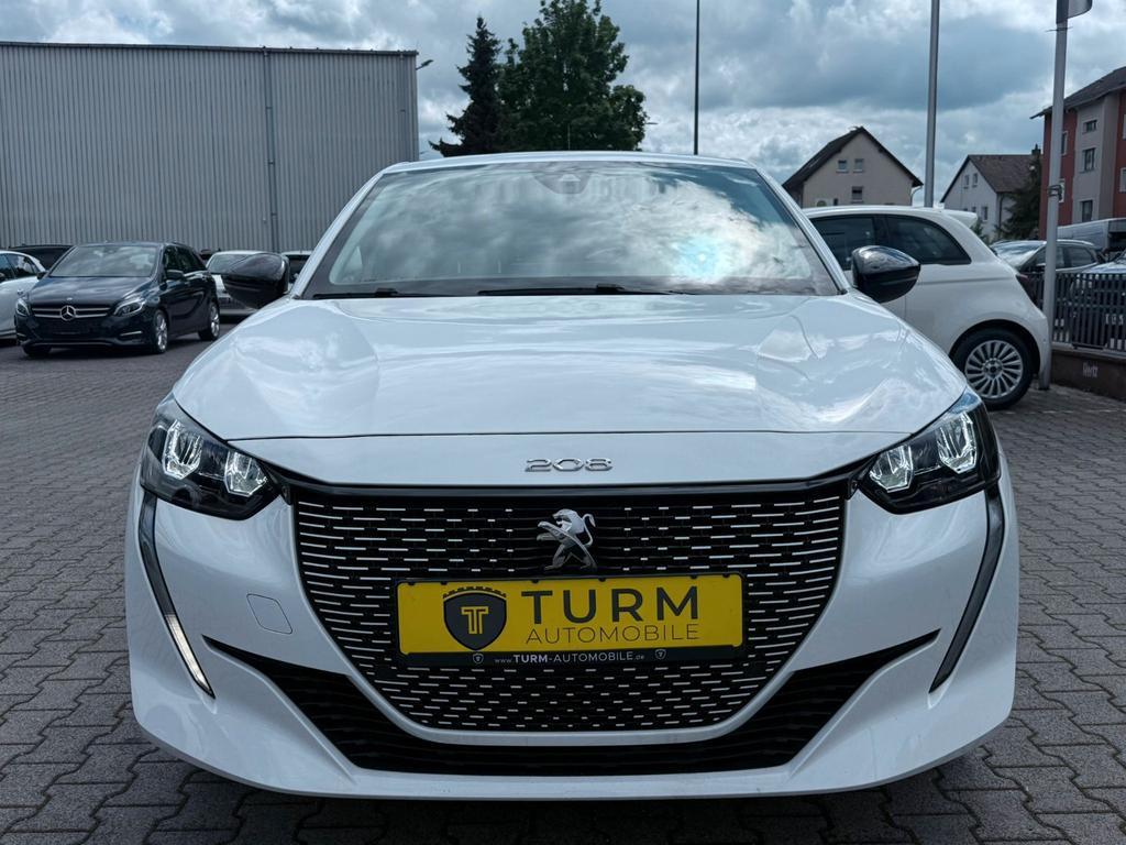 Peugeot e-208