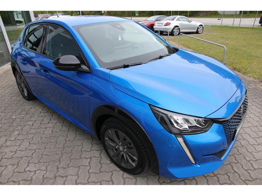 Peugeot e-208
