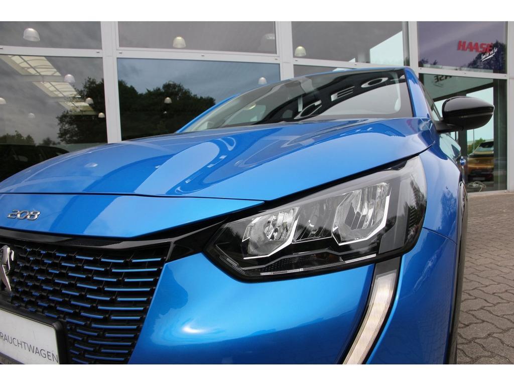 Peugeot e-208