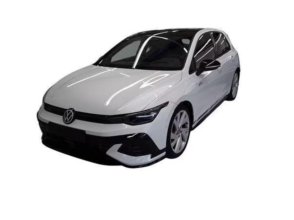 Volkswagen Golf 2025 Benzine