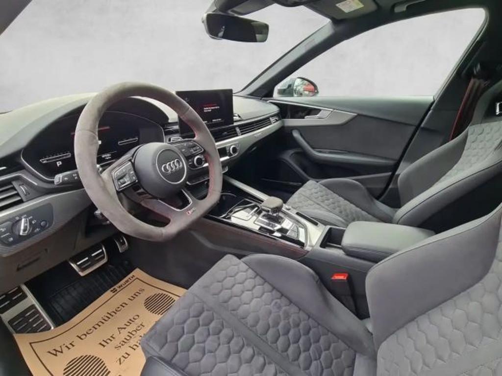 Audi RS4