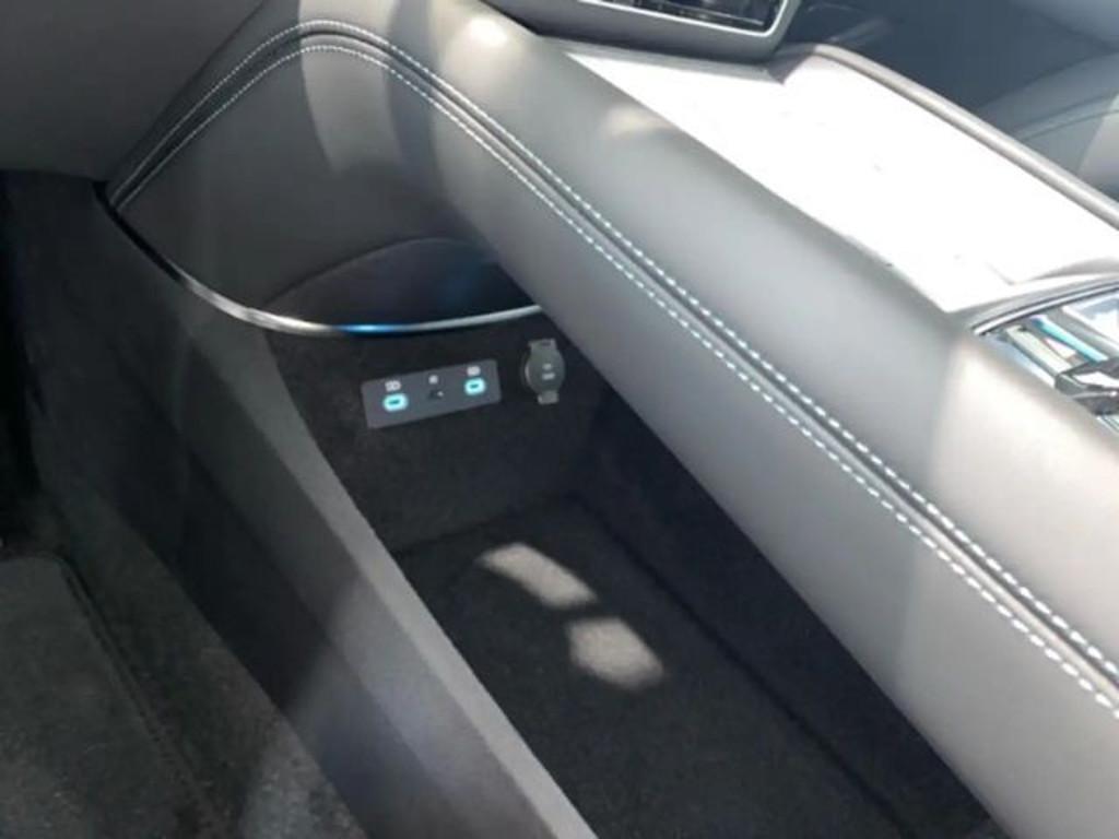 BYD Sealion 7