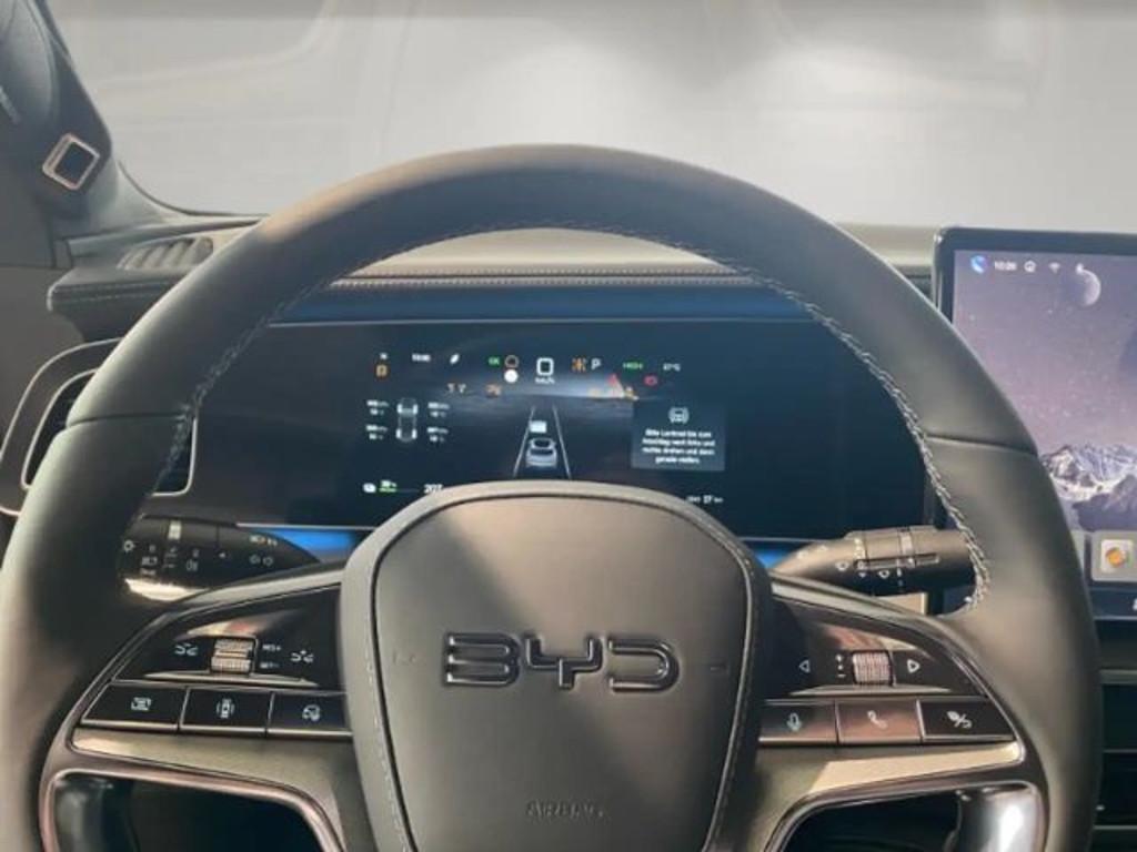 BYD Sealion 7