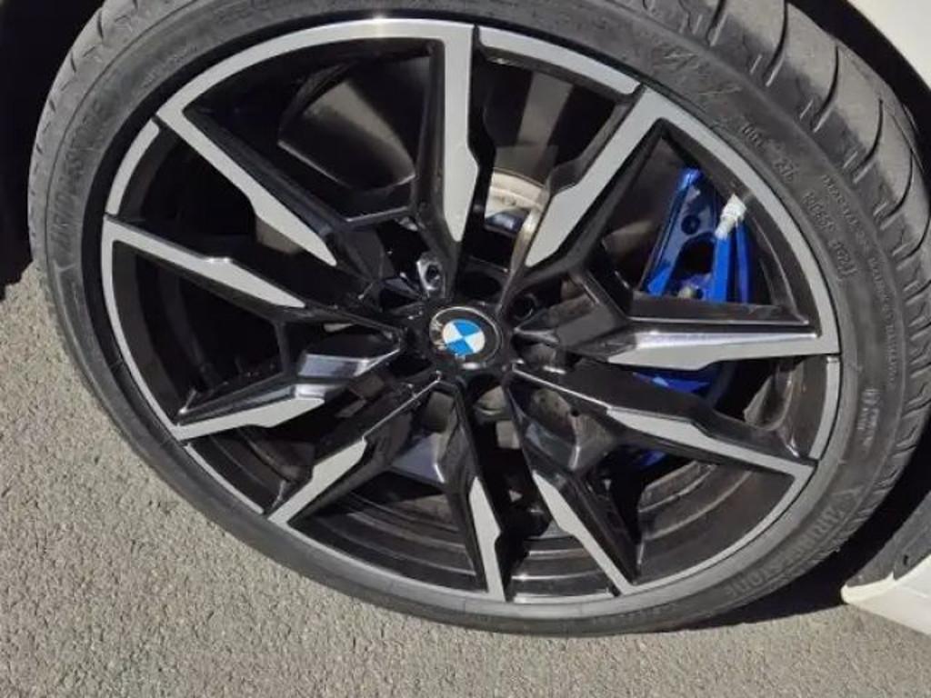 BMW M850