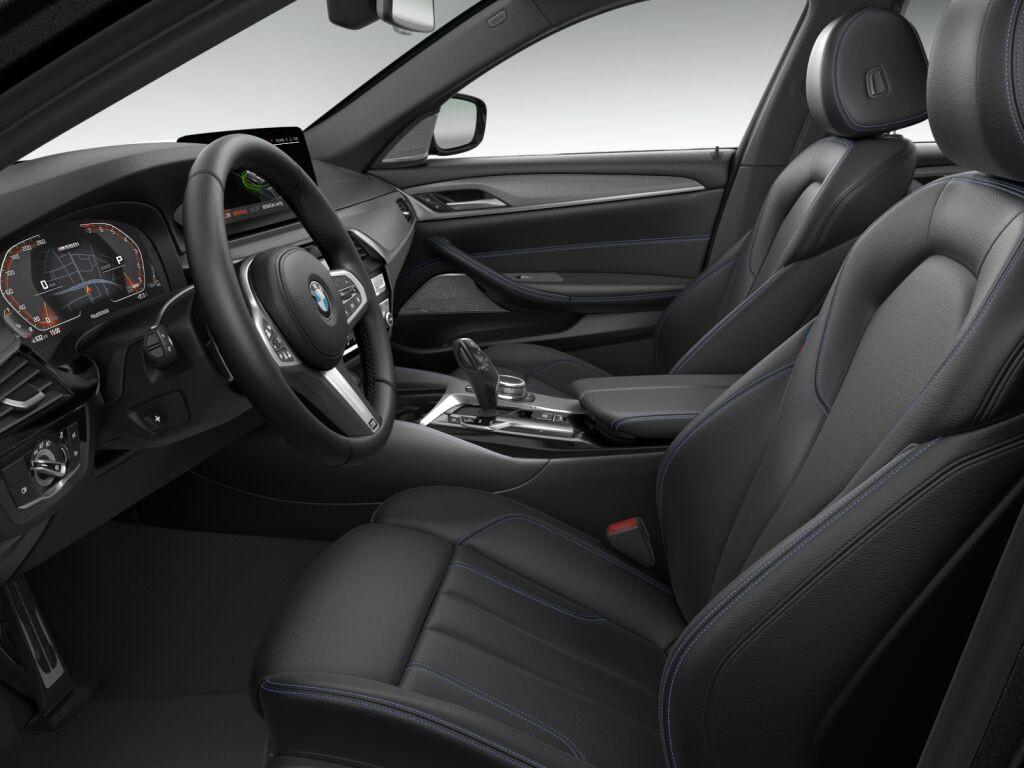 BMW M550