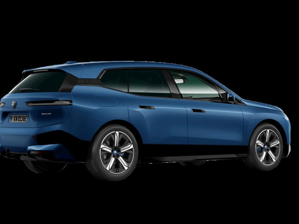 BMW iX