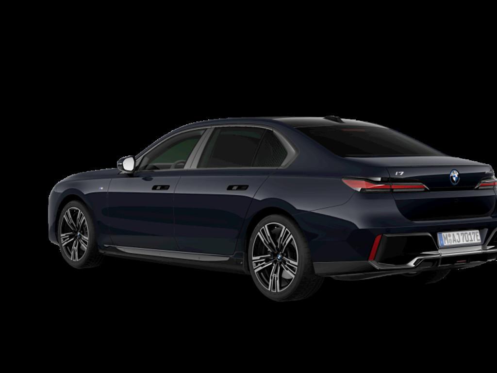 BMW i7