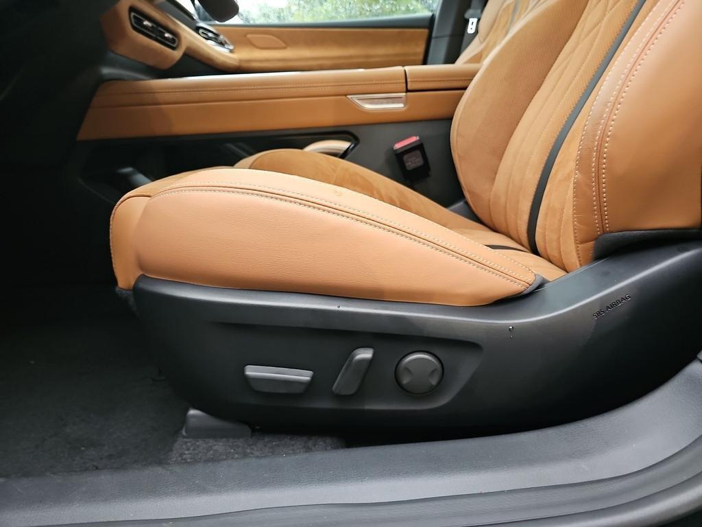 Mazda 6e