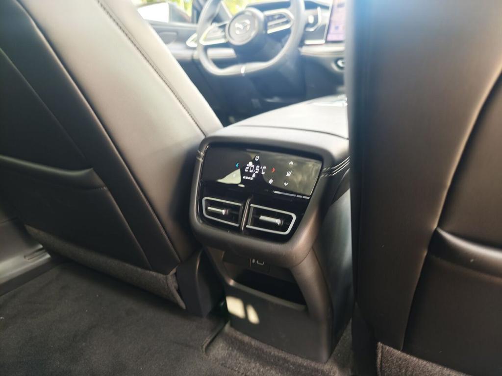 Mazda 6e