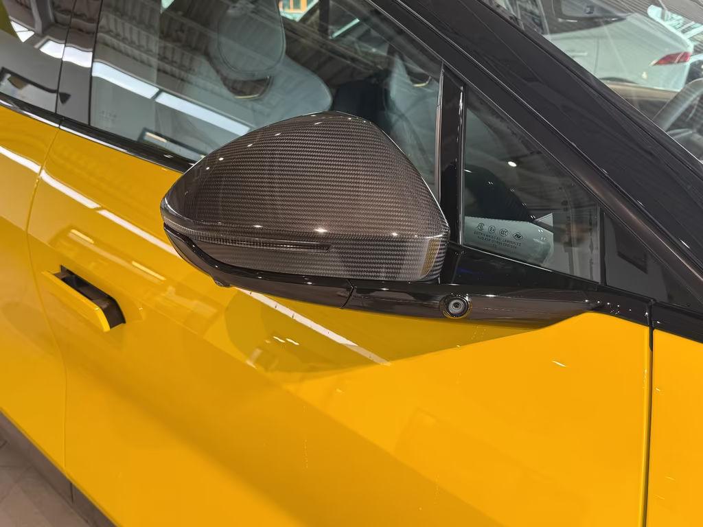 Lotus Eletre