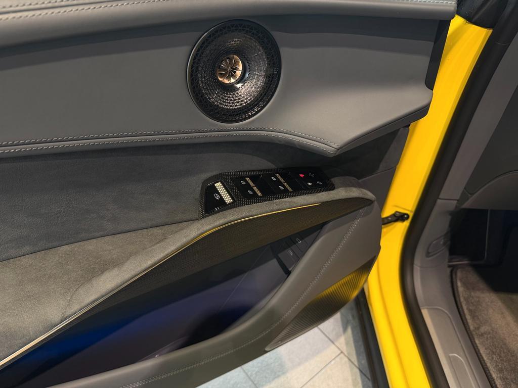 Lotus Eletre