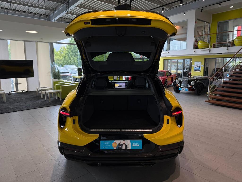 Lotus Eletre