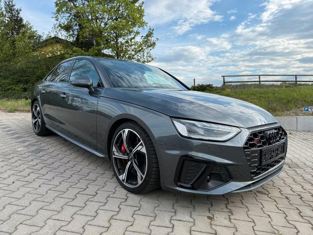 Audi S4