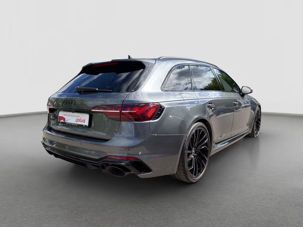 Audi RS4