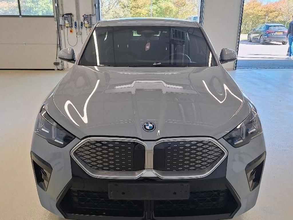 BMW iX2