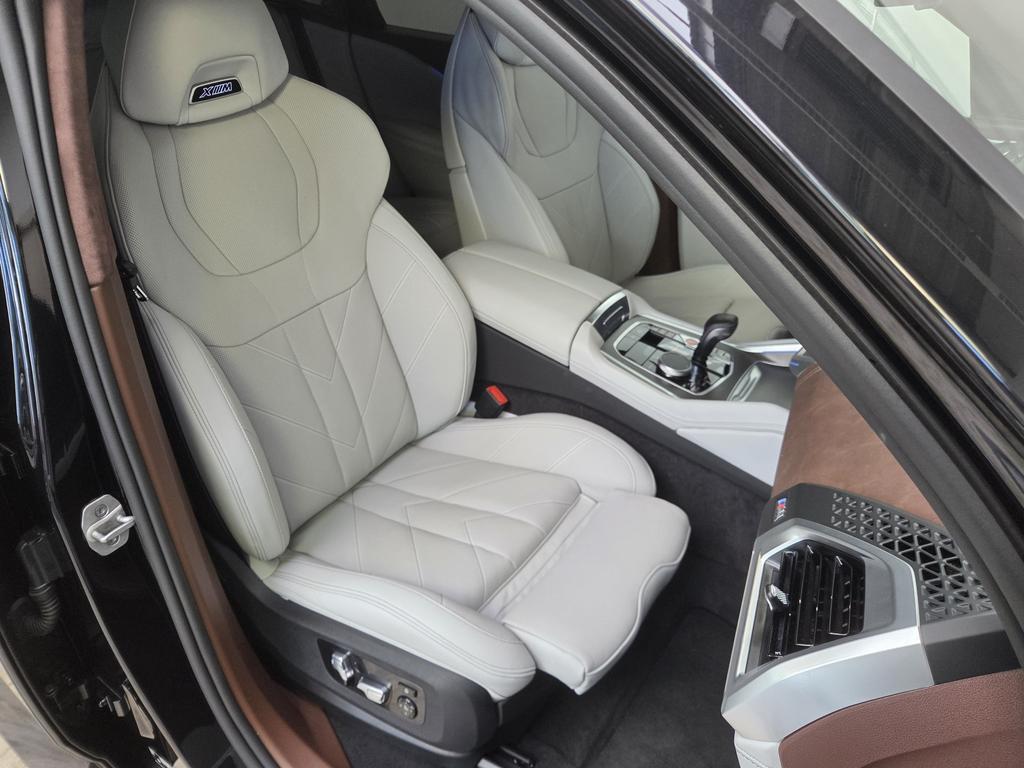BMW XM