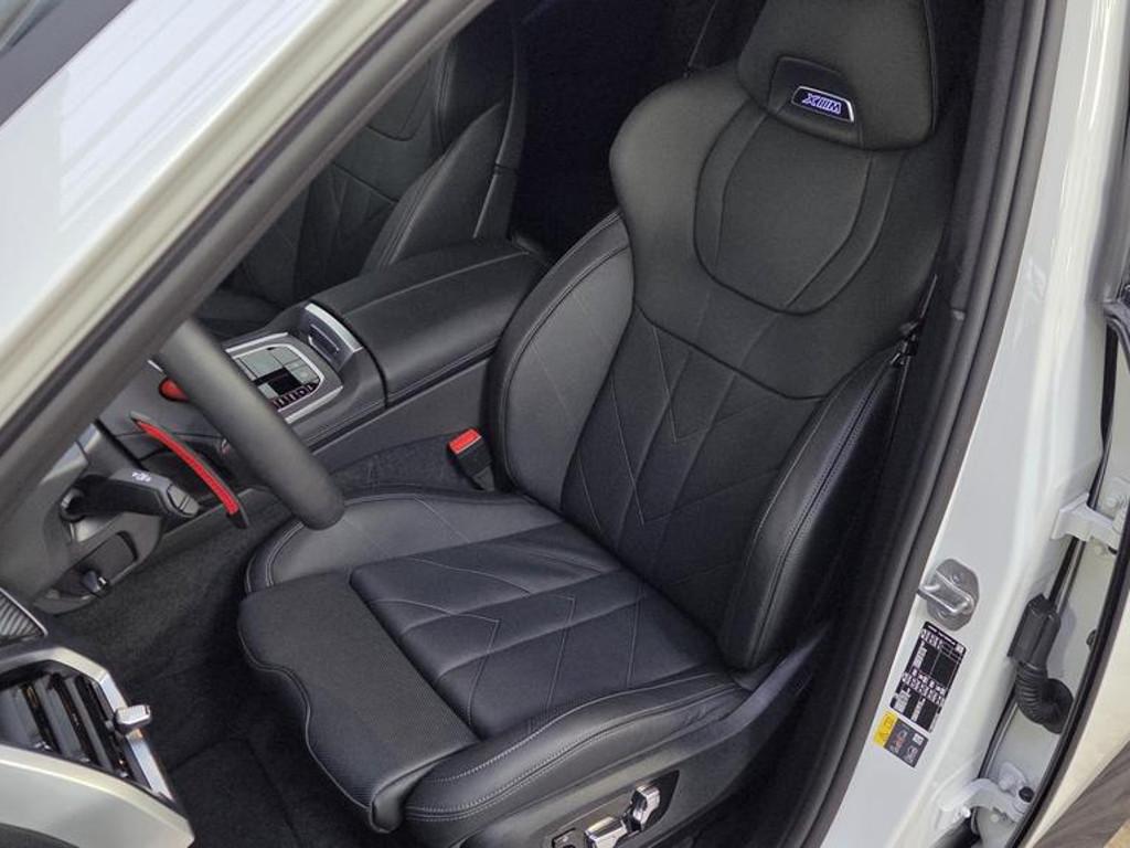 BMW XM