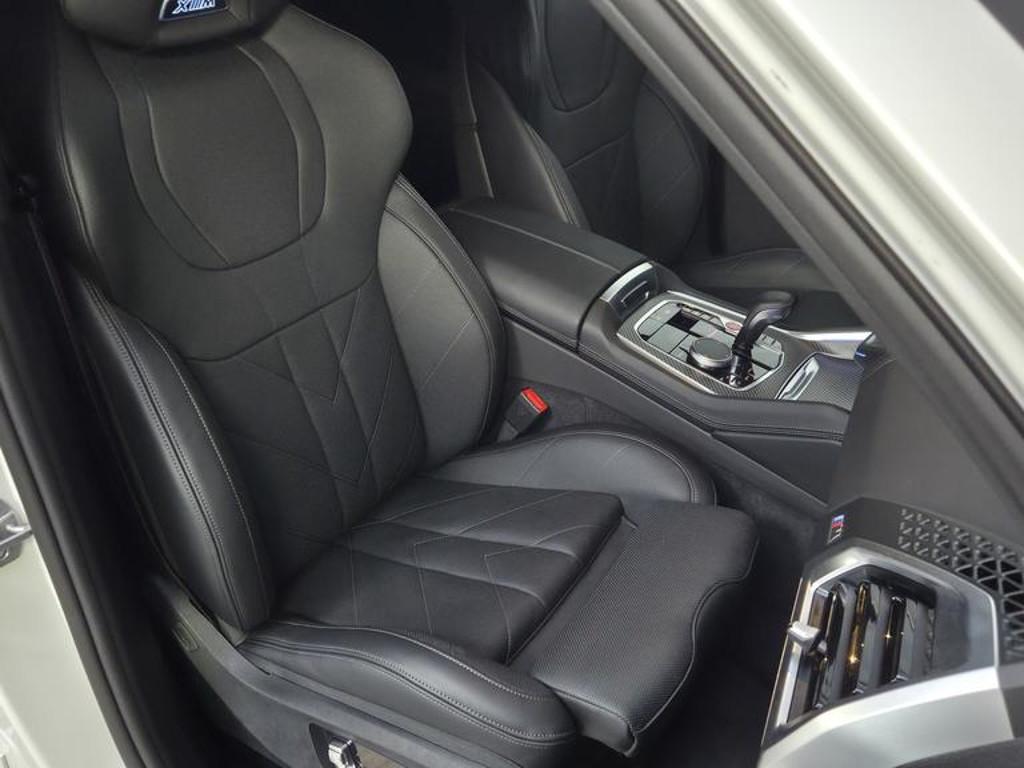 BMW XM