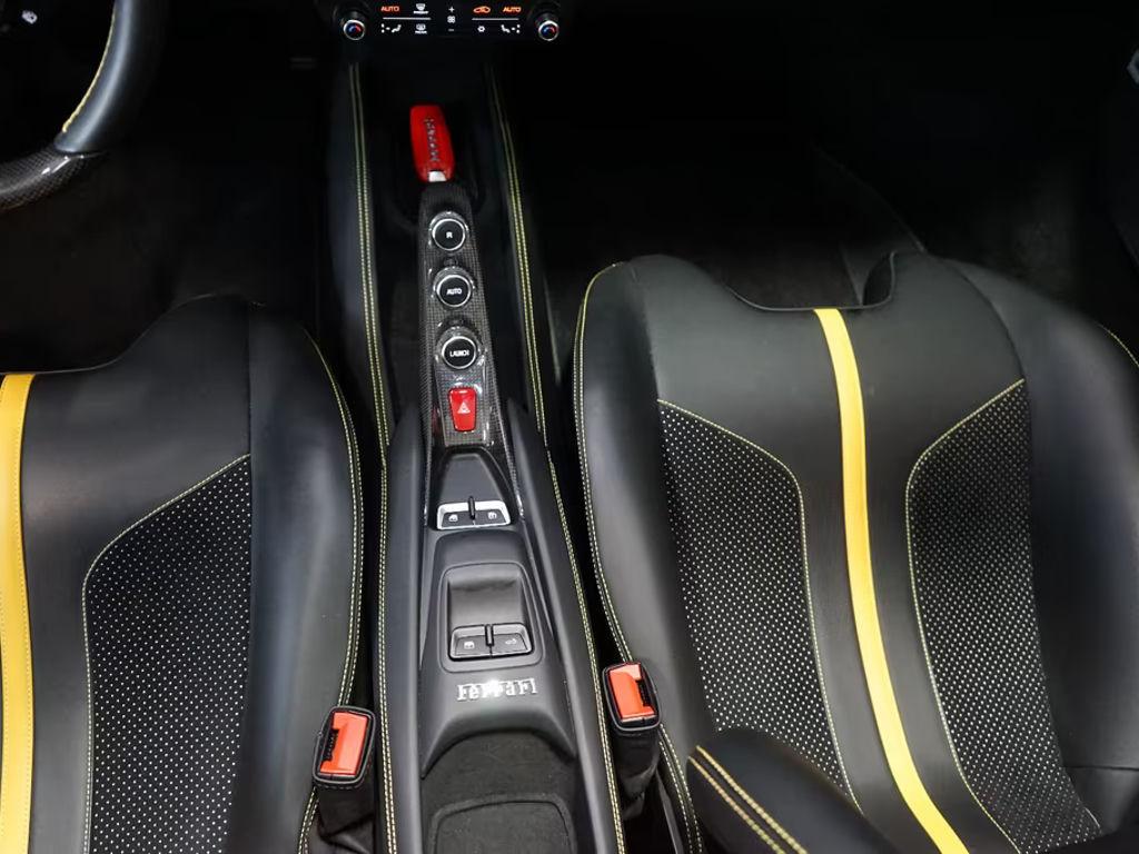 Ferrari F8