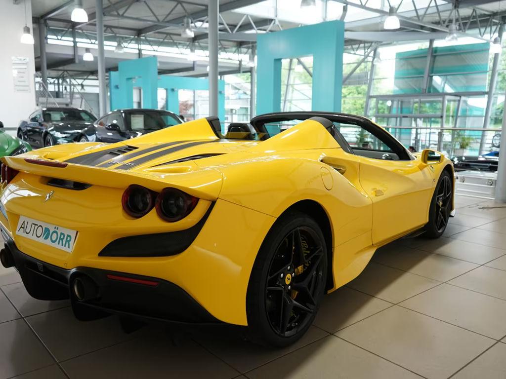 Ferrari F8