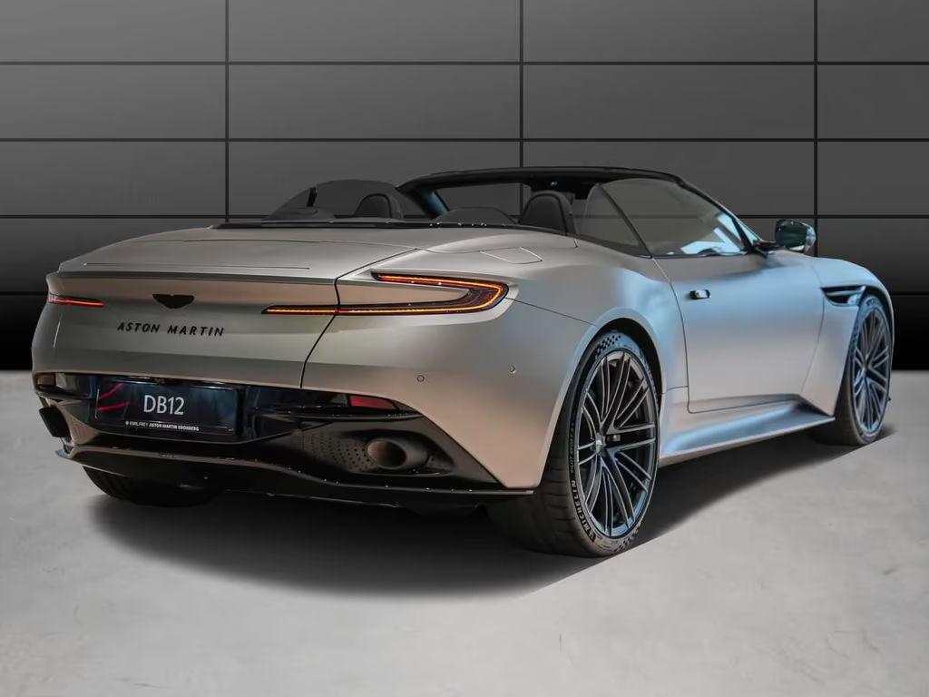 Aston Martin DB12