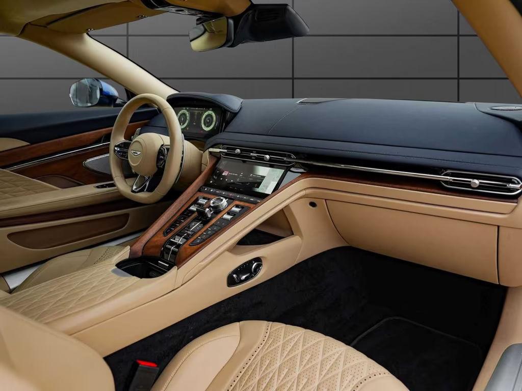 Aston Martin DB12