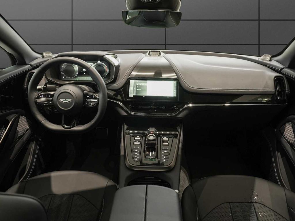 Aston Martin DBX