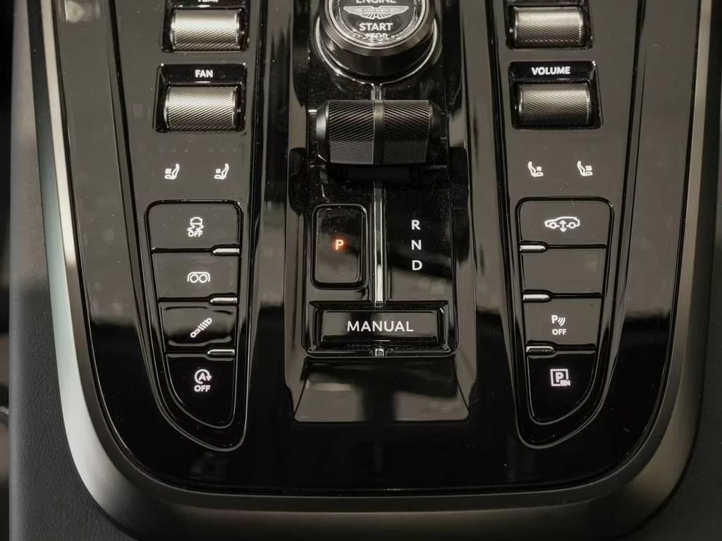 Aston Martin DBX