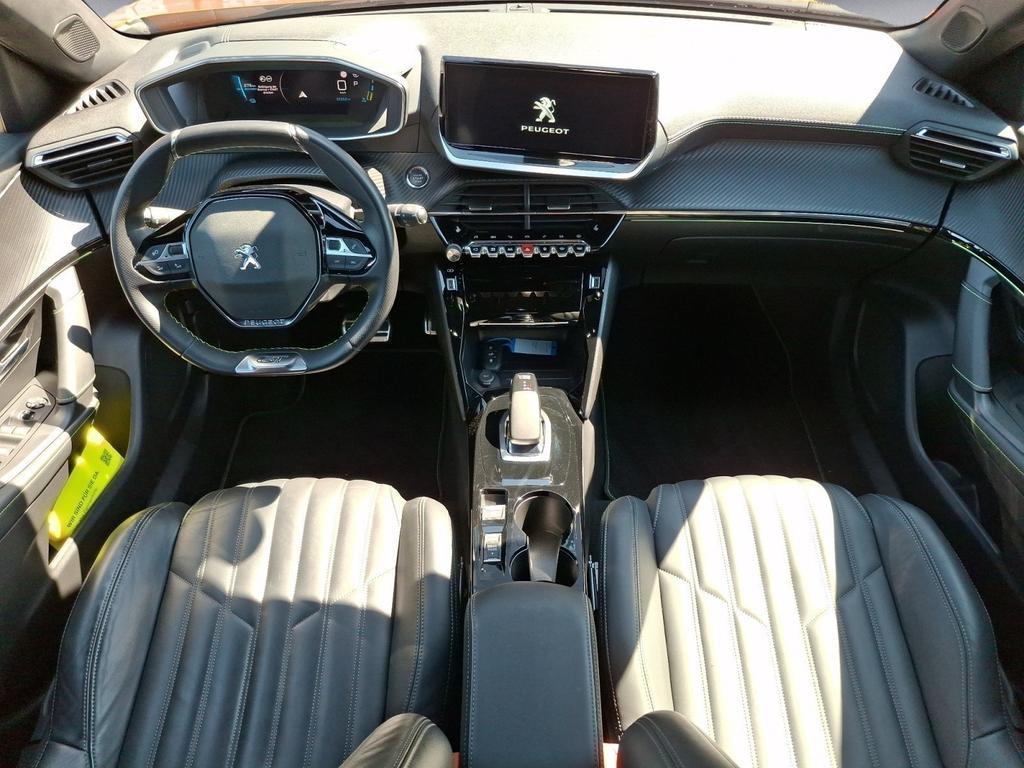 Peugeot e-2008