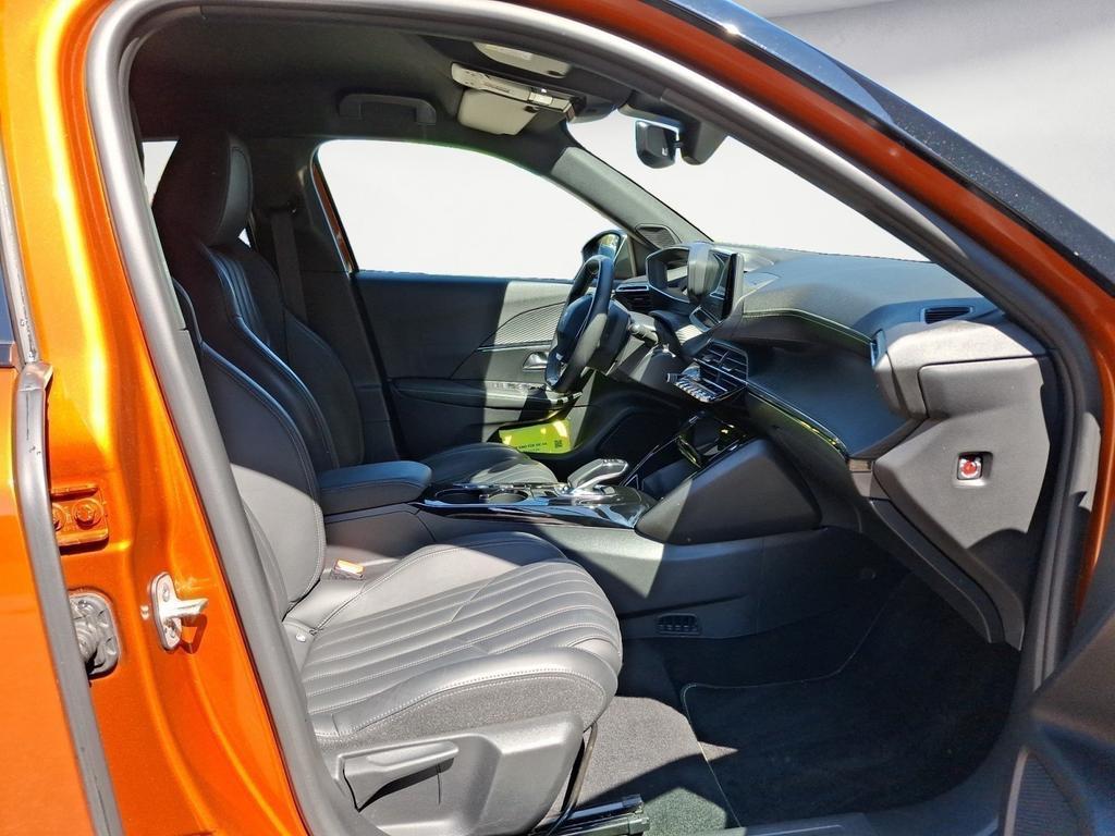 Peugeot e-2008