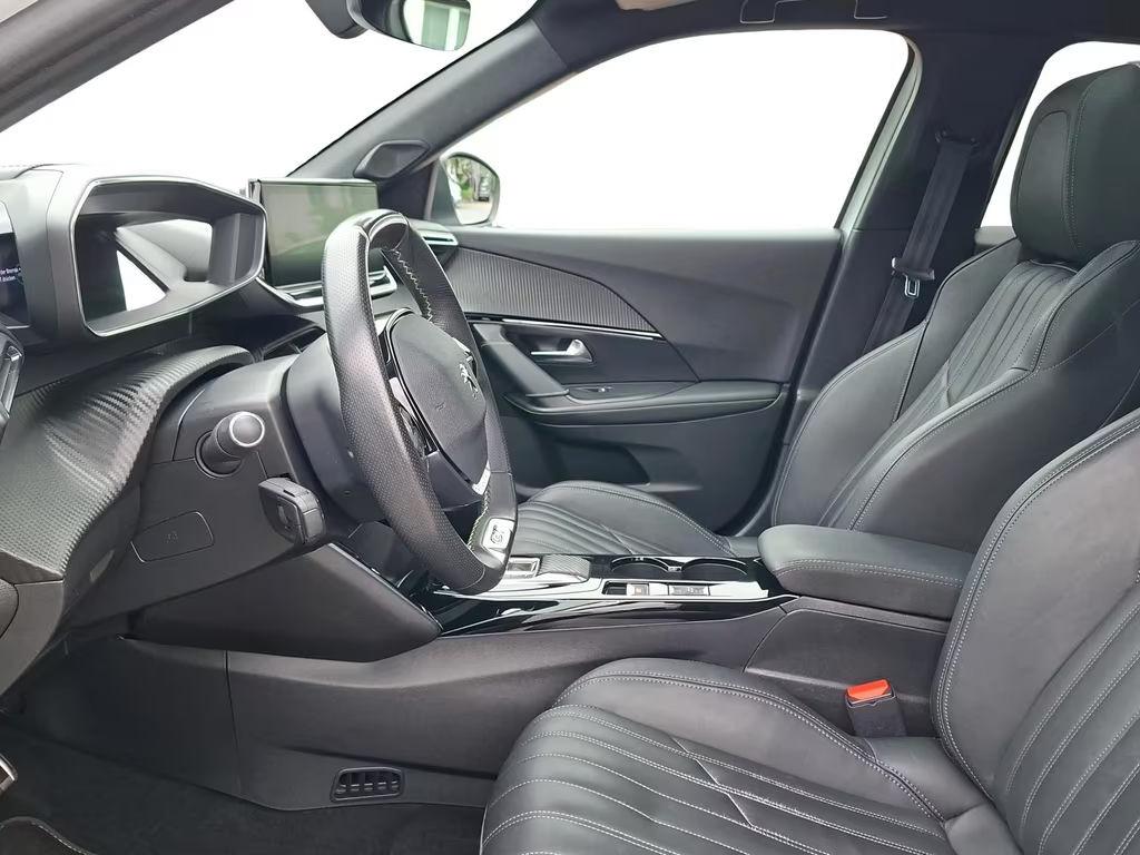 Peugeot e-2008