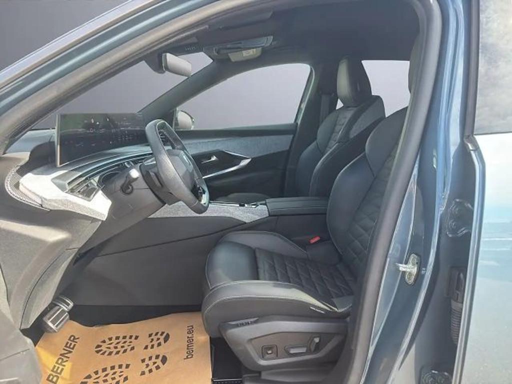 Peugeot E-3008