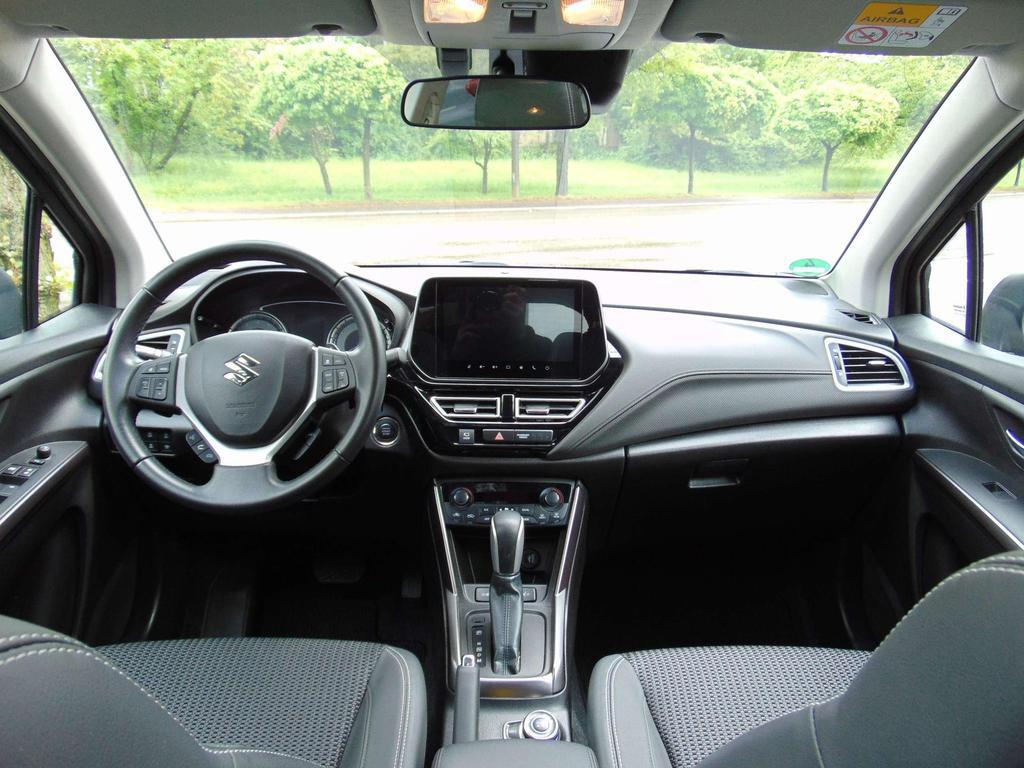 Suzuki S-Cross